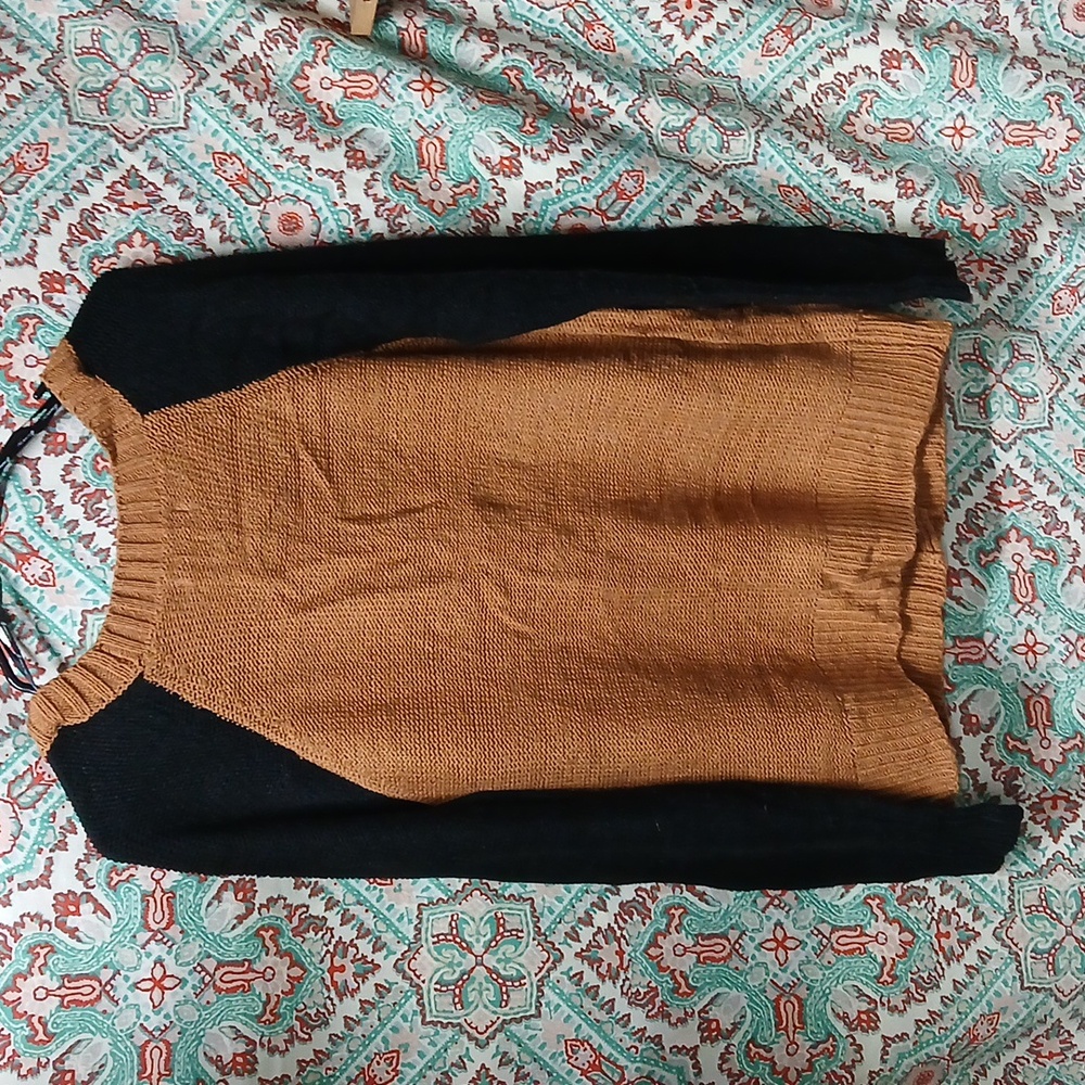 Forever 21 Button Up V-Neck Sweater Cardigan, Size M - Picture 11 of 12